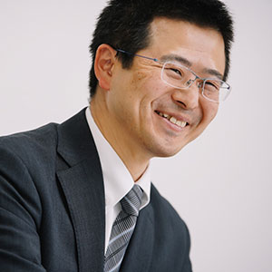 Hiroyasu Komatsu